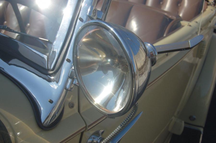 Детали экстерьера Packard Super Eight Phaeton 1935 года  (фото 3 из 6)